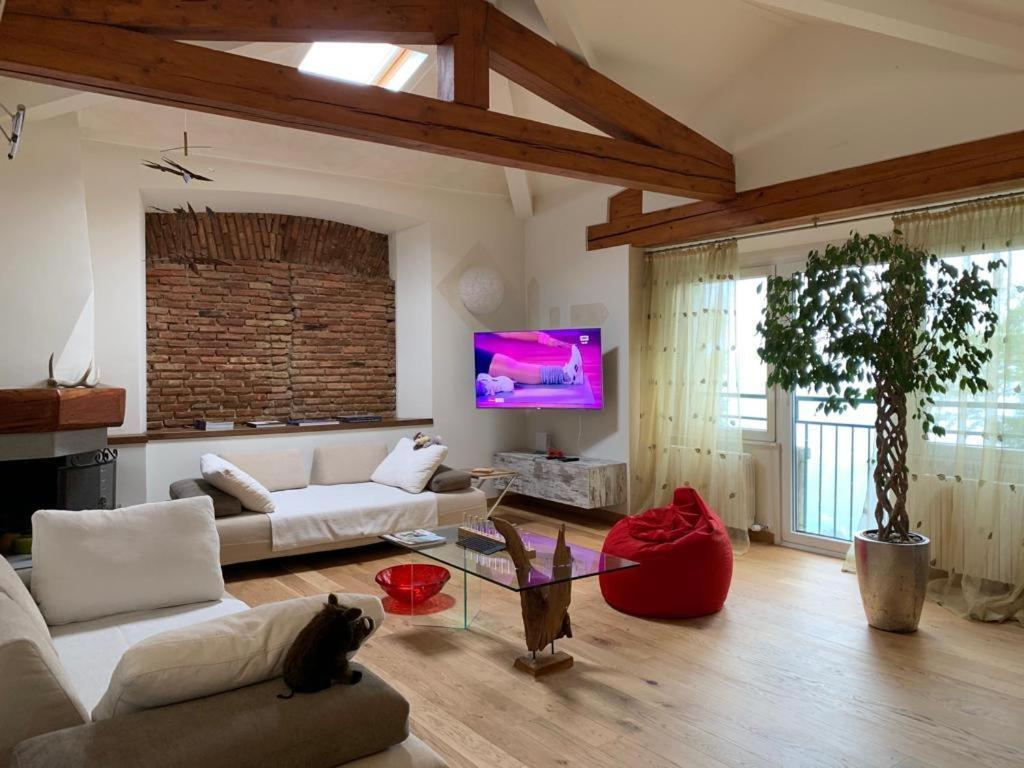 브루나테 The Cherry Garden House Loft Lusso 아파트 외부 사진